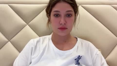 Snapshot of kylieblond chatting on 04/15/26, 10:10 Din online show from 04/15/26, 10:10