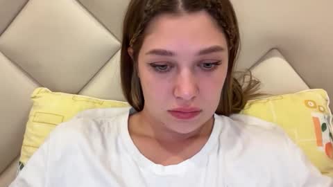 Snapshot of kylieblond chatting on 04/17/26, 09:40 Din online show from 04/17/26, 09:40