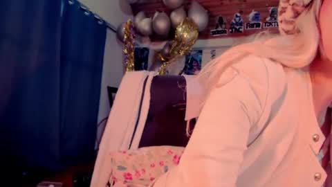   online show from 02/13/25, 09:17