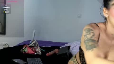 kyliemamihottie online show from 10/27/25, 10:08