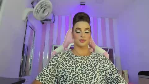 Kylie online show from 11/23/25, 05:07