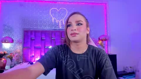 Kylie online show from 11/30/25, 04:27