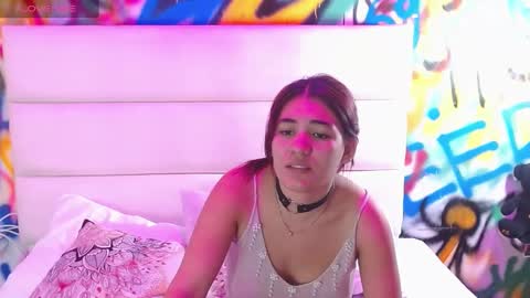 Snapshot of kyliiebaker chatting on 01/11/25, 11:02 Kylie online show from 01/11/25, 11:02