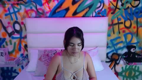 Snapshot of kyliiebaker chatting on 01/13/25, 10:58 Kylie online show from 01/13/25, 10:58