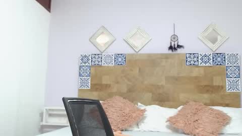 Snapshot of kyliiebaker chatting on 01/19/25, 04:25 Kylie online show from 01/19/25, 04:25