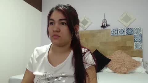 Snapshot of kyliiebaker chatting on 01/24/25, 10:11 Kylie online show from 01/24/25, 10:11