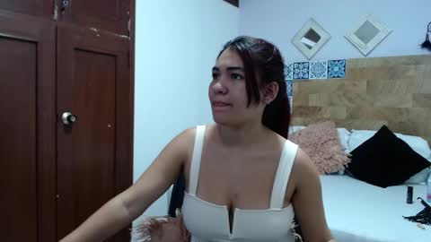 Snapshot of kyliiebaker chatting on 01/29/25, 11:20 Kylie online show from 01/29/25, 11:20