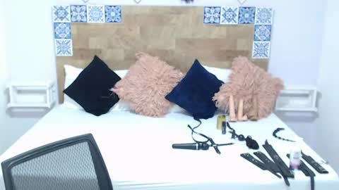 Snapshot of kyliiebaker chatting on 01/31/25, 05:21 Kylie online show from 01/31/25, 05:21