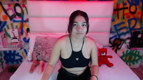 Snapshot of kyliiebaker chatting on 02/03/25, 12:03 Kylie online show from 02/03/25, 12:03