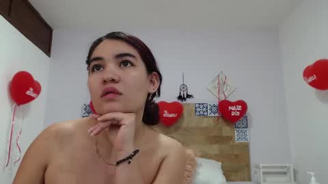Snapshot of kyliiebaker chatting on 02/21/25, 05:53 Kylie online show from 02/21/25, 05:53