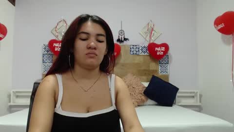 Snapshot of kyliiebaker chatting on 02/26/25, 11:20 Kylie online show from 02/26/25, 11:20