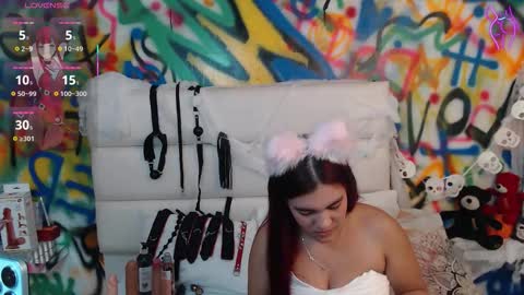 Snapshot of kyliiebaker chatting on 10/25/25, 10:01 Kylie online show from 10/25/25, 10:01