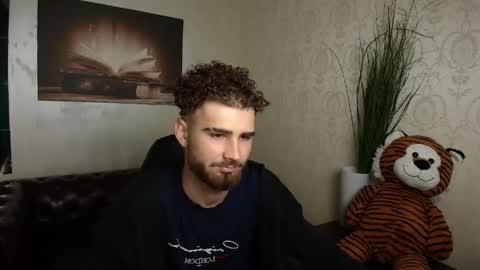 KyloEast online show from 06/07/26, 04:27