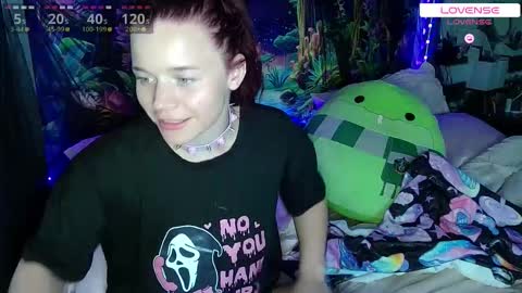 Snapshot of kyloereign chatting on 10/30/25, 05:46 Kyloe Reign online show from 10/30/25, 05:46