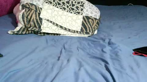 kym629357 online show from 12/15/25, 06:34