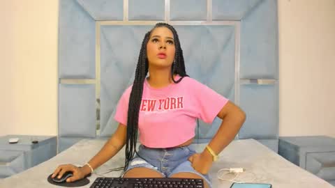 Snapshot of kymasm chatting on 02/14/26, 12:46 kym online show from 02/14/26, 12:46