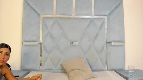 Snapshot of kymasm chatting on 03/26/26, 01:17 kym online show from 03/26/26, 01:17