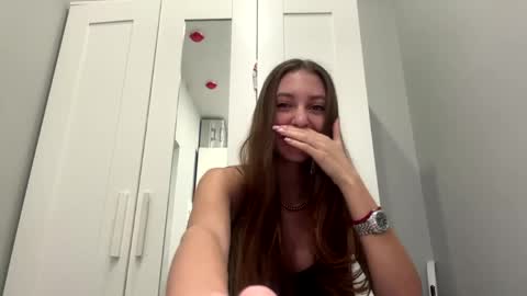 Snapshot of kymberlyrosenlof chatting on 03/12/26, 07:14 Selena online show from 03/12/26, 07:14