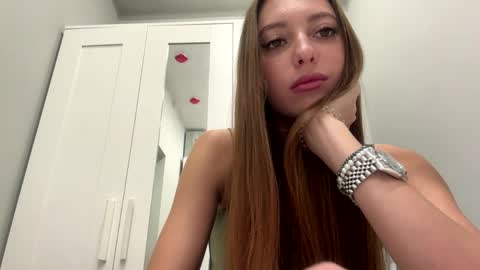 Snapshot of kymberlyrosenlof chatting on 04/03/26, 10:13 Selena online show from 04/03/26, 10:13