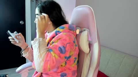 Kym Giraldo online show from 12/09/24, 06:45