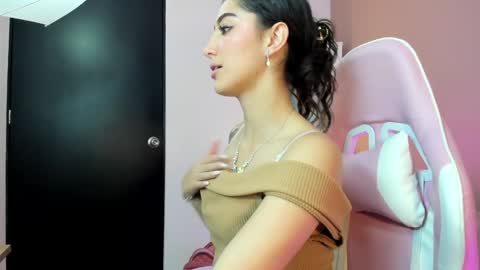 Kym Giraldo online show from 12/30/24, 08:10