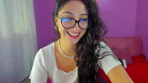 Kym Giraldo online show from 09/30/25, 05:12