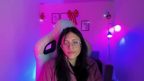 Snapshot of kyomi_chang chatting on 12/17/24, 12:11 Kyomi online show from 12/17/24, 12:11