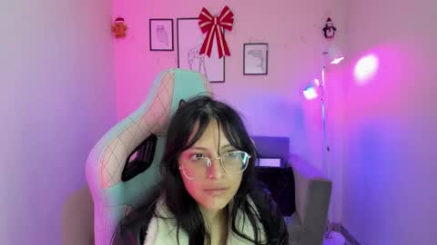 Snapshot of kyomi_chang chatting on 12/23/24, 12:19 Kyomi online show from 12/23/24, 12:19