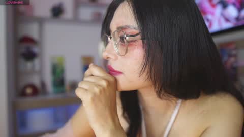Snapshot of kyomi_chang chatting on 01/23/25, 05:21 Kyomi online show from 01/23/25, 05:21