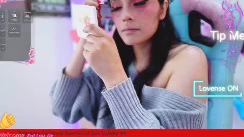 Snapshot of kyomi_chang chatting on 02/13/25, 01:37 Kyomi online show from 02/13/25, 01:37