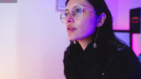 Snapshot of kyomi_chang chatting on 02/19/25, 12:22 Kyomi online show from 02/19/25, 12:22