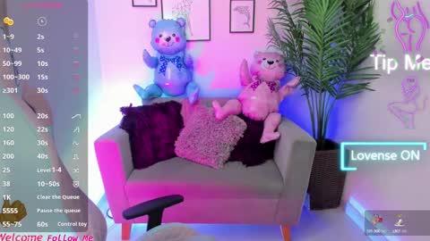 Snapshot of kyomi_chang chatting on 02/25/25, 12:13 Kyomi online show from 02/25/25, 12:13