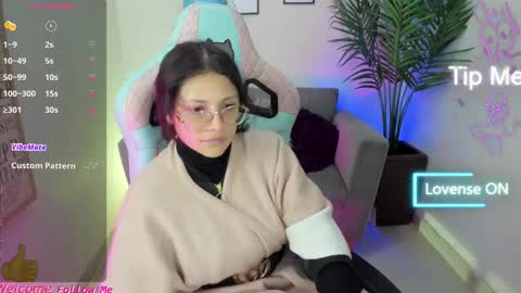 Snapshot of kyomi_chang chatting on 02/27/25, 12:13 Kyomi online show from 02/27/25, 12:13