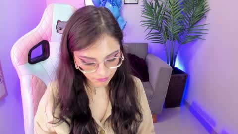 Snapshot of kyomi_chang chatting on 03/03/25, 06:44 Kyomi online show from 03/03/25, 06:44