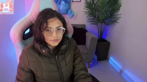 Snapshot of kyomi_chang chatting on 03/11/25, 12:17 Kyomi online show from 03/11/25, 12:17