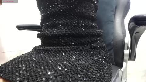 Snapshot of kyra_jeet chatting on 04/14/26, 12:11 Kyra online show from 04/14/26, 12:11