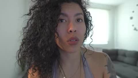 Snapshot of kyria__1 chatting on 03/12/26, 03:40 schedule 300 pm - 1100pm colombia time online show from 03/12/26, 03:40