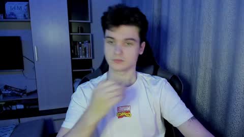 Kyroro online show from 01/06/25, 08:07