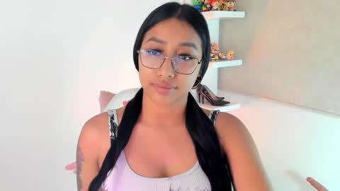 Snapshot of kyy_isa chatting on 01/09/26, 04:26 IG online show from 01/09/26, 04:26