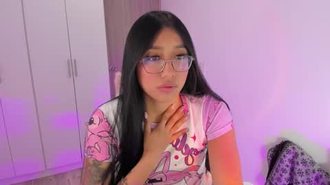 Snapshot of kyy_isa chatting on 02/16/26, 11:50 IG online show from 02/16/26, 11:50