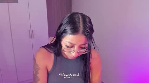 Snapshot of kyy_isa chatting on 02/27/26, 02:28 IG online show from 02/27/26, 02:28