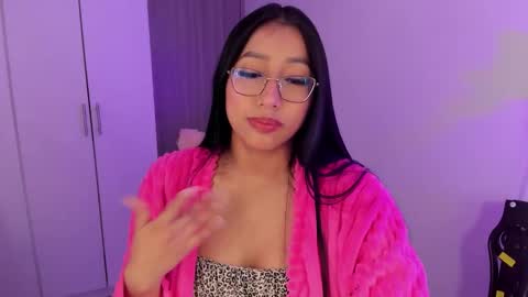 Snapshot of kyy_isa chatting on 03/15/26, 03:56 IG online show from 03/15/26, 03:56