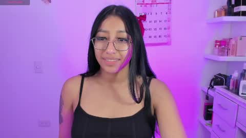 Snapshot of kyy_isa chatting on 04/16/26, 09:39 IG online show from 04/16/26, 09:39