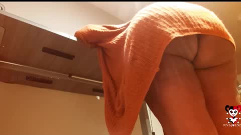 Snapshot of l0v3qu1nn chatting on 09/21/25, 08:05 I am everything. Your highness queen deity goddess mistress god daddy mommy boss master. you will address me as such. online show from 09/21/25, 08:05