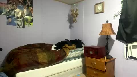 Snapshot of l1lybaby chatting on 04/10/26, 01:00 Lily online show from 04/10/26, 01:00