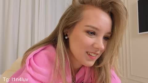 Snapshot of l1n4luv chatting on 11/02/25, 09:17 lina online show from 11/02/25, 09:17