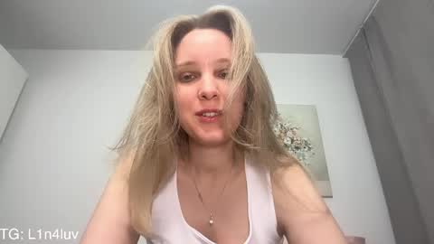 Snapshot of l1n4luv chatting on 04/16/26, 05:25 lina online show from 04/16/26, 05:25