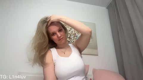 Snapshot of l1n4luv chatting on 04/19/26, 06:21 lina online show from 04/19/26, 06:21