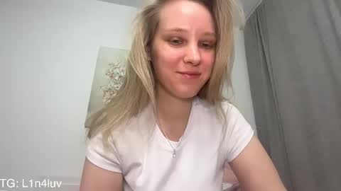 Snapshot of l1n4luv chatting on 04/21/26, 01:42 lina online show from 04/21/26, 01:42