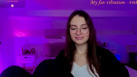 Margo  online show from 11/04/25, 08:41